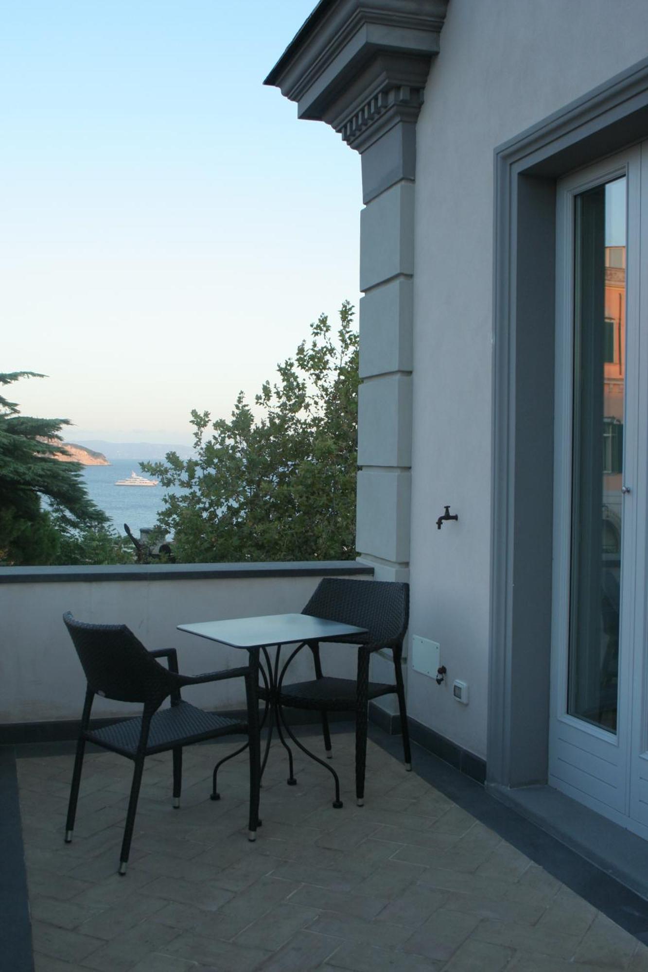 Villa Avellino Historic Residence Pozzuoli Exterior photo