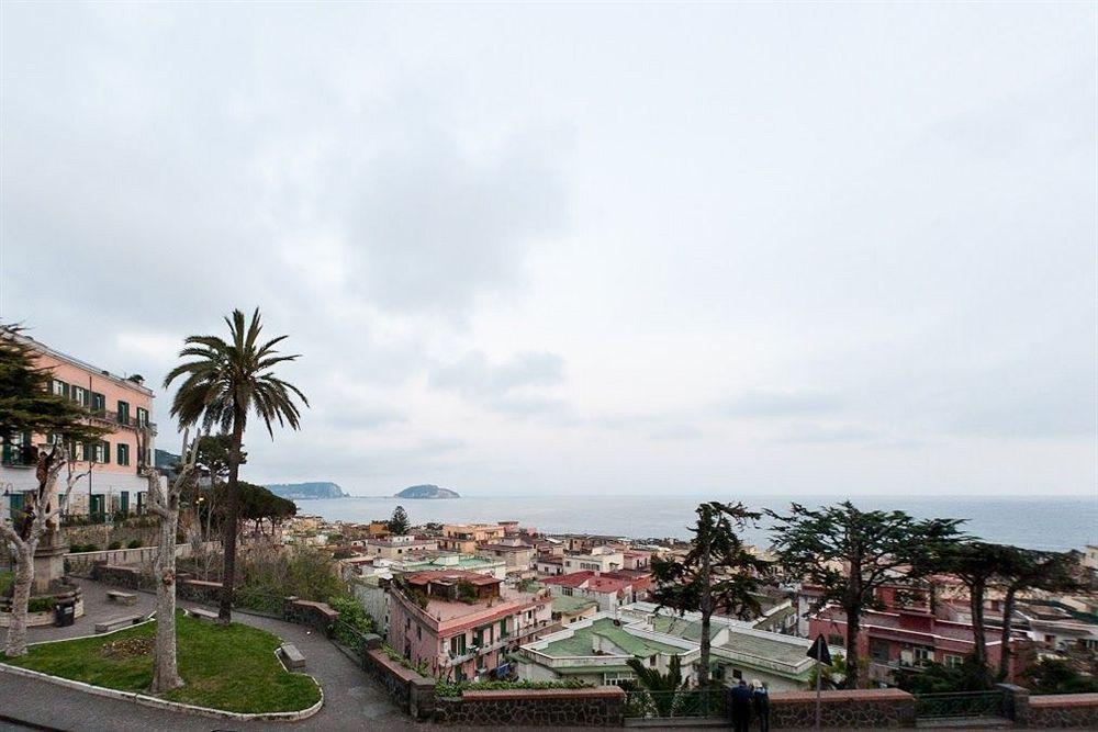 Villa Avellino Historic Residence Pozzuoli Exterior photo