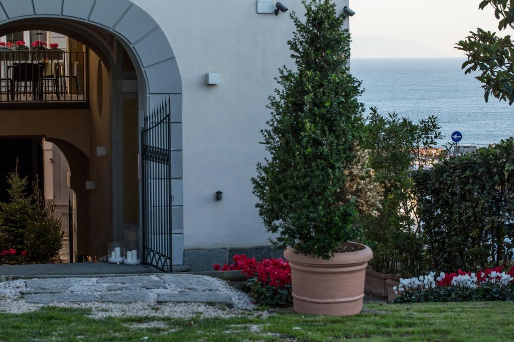 Villa Avellino Historic Residence Pozzuoli Exterior photo